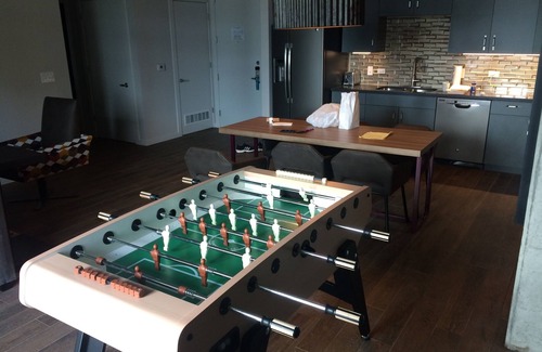 Civic District Resort | Wyndham Austin ~ 2B Presidential ~ Walk to 6th St. VIEWS! Rooftop Pool
