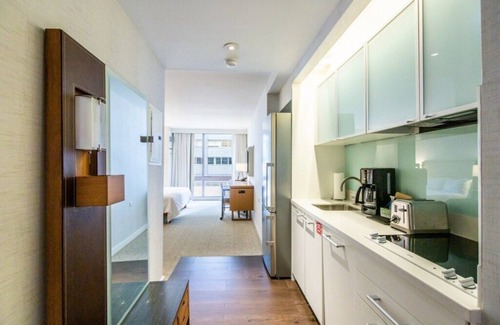 Midtown East Hotel | Wyndham Midtown 45 at New York City - Comfy Studio