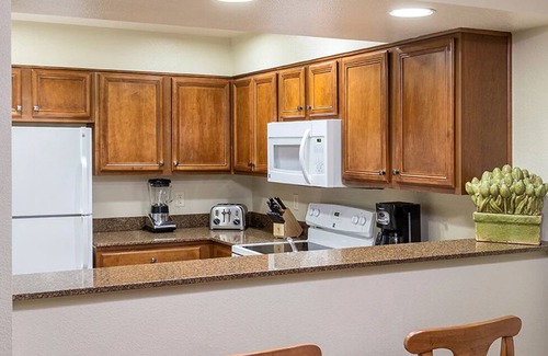 Round Hill Village Resort | Wyndham South Shore, Zephyr Cove Lake Tahoe 2 Bedroom Suite