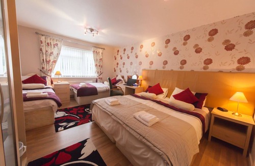 Hoylake Bed & Breakfast | Wyngate Guest House