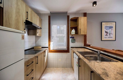 El Tarter Apartment | Xalet Saüc. Family size apartment, large sunterrace, mountain viewsGrandvalira