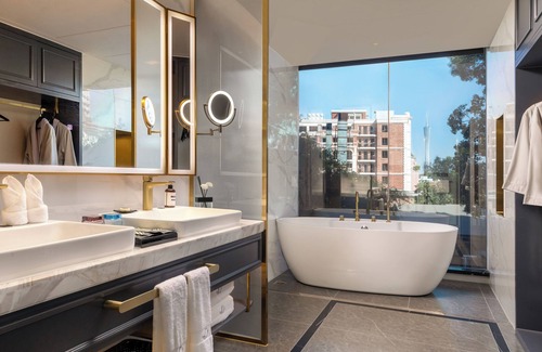 Yuexiu Hotel | XANA Deluxe International Hotel Dongshankou Metro Station Branch