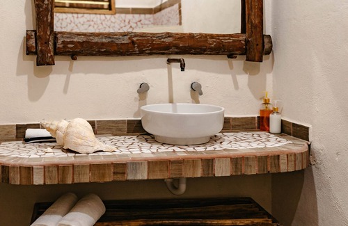 Colonia Adolfo Lopez Mateos Hotel | Xiknal Cozumel