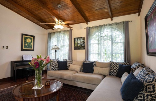 Pavas Bed & Breakfast | XIN Bed & Breakfast