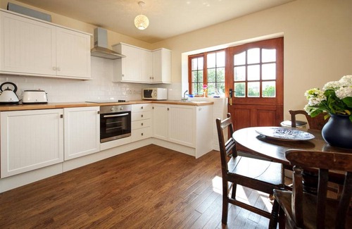 Llanengan House | Y Betws - Two Bedroom House, Sleeps 4