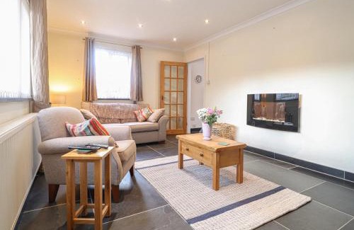 Newport House | Y Bwthyn, Newport