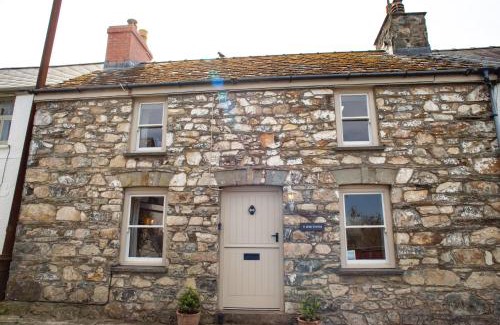 Newport House | Y Bwthyn Newport, Pembrokeshire