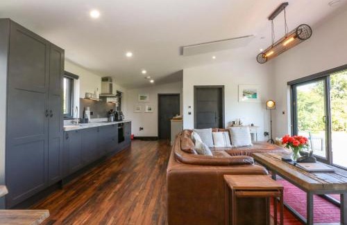 Moelfre House | Y Cwt