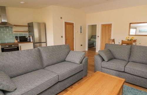 Borth Cottage | Y FELIN - CELYN, pet friendly, character holiday cottage in Borth