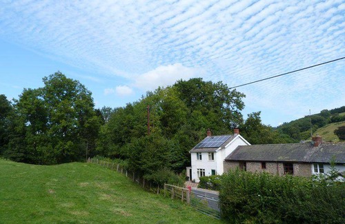 Newcastle-on-Clun Cottage | Y Rhosyn