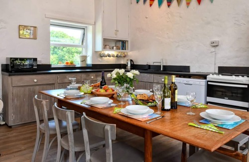 Llanengan House | Y Stabl in the beautiful Pwllheli