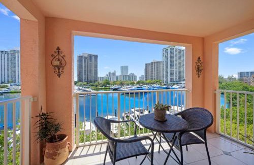 Aventura Apartment | Yacht Club at aventura Amazing Marina view parking included