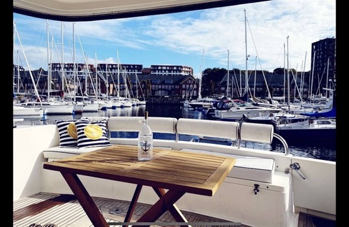 Murwik Boat Rental | Yacht