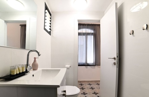 Tiberias Apartment | YalaRent Bazelet Apartments