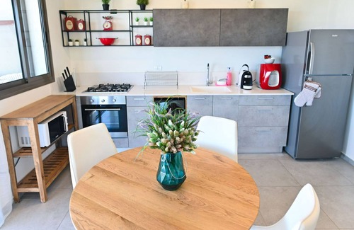 Migdal House | YalaRent Magdala Resort - Luxury Suites with Pool or Jacuzzi with Sea View