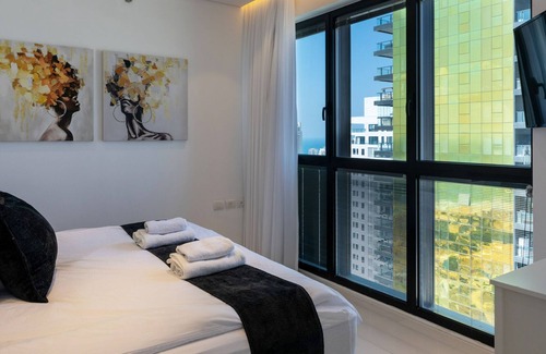 Bat Yam Apartment | YalaRent sea breeze penthouse