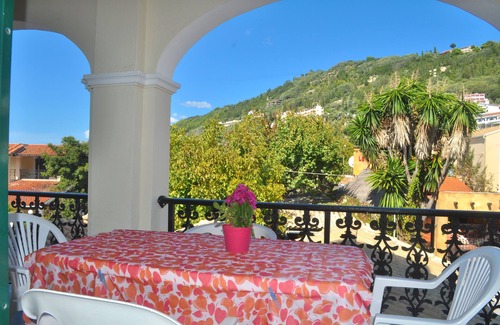 Agios Gordios Apartment | Yannis - Holiday Apartments on Agios Gordios Beach in Corfu