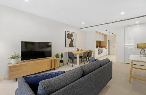 South Yarra Apartment | YARRA · YARRA Toorak Rd & Chapel St. Pool, Gym & Parking