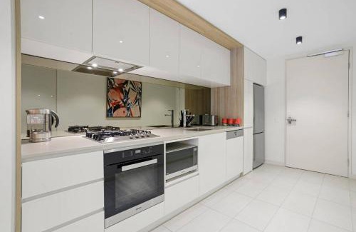 South Yarra Apartment | YARRA · YARRA Toorak Rd & Chapel St. Pool, Gym & Parking