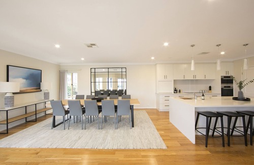 Fitzroy Falls House | 'Yarrowfells' - Rural Escape