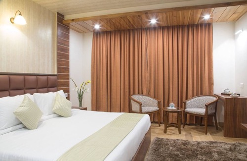 Darjeeling Hotel | Yashshree Jai Hotel & Banquet