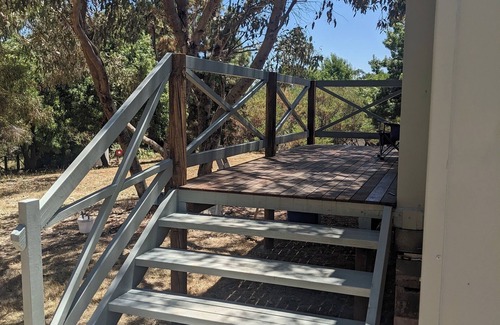 Yass Cabin | Yass farmstay (cabin)
