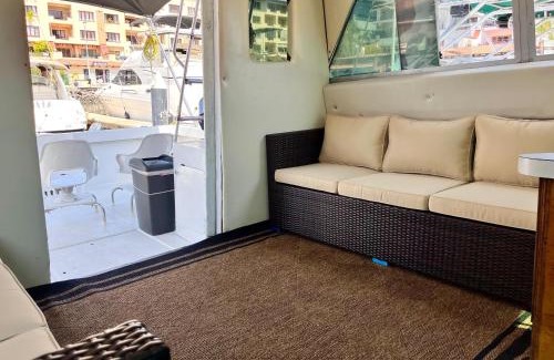 Marina Vallarta Boat Rental | Yate aymar