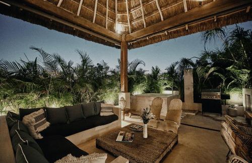 La Veleta Villa | YAX'NA House Luxury 240m2 - 12 persons - 6 rooms - 2 swimming Pool - 3 Jacuzzis