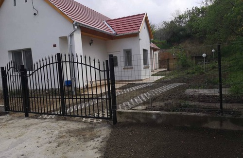 Dobrokoz House | Year-round holiday home with swimming pool and whirlpool. Dogs welcome!