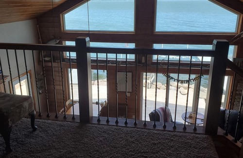 Arlington House | Year Round Lake Home on Lake Poinsett