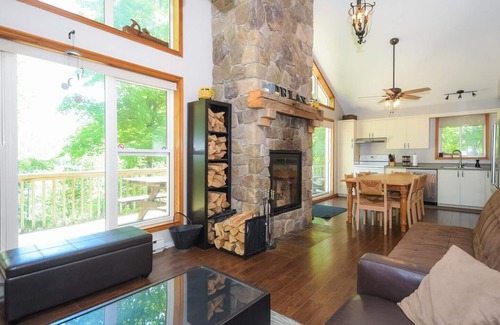 Northfield Cottage | Year round waterfront retreat for rent on a beautiful lake - 4 bedrooms