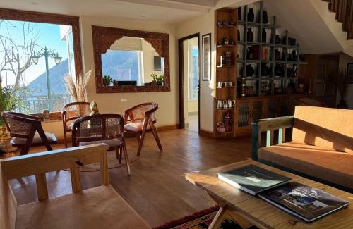 Bhagtpura Hotel | Yecha House - Mountain & Lake View Retreat, Bhimtal