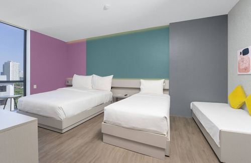 Lahug Hotel | Yello Hotel Cebu powered by Cocotel