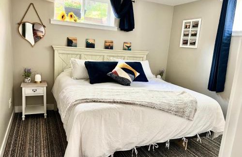 Campbell River House | Yellow Door Suite