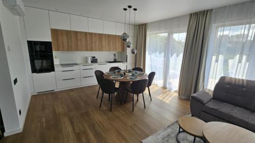 Palanga Apartment | Yellow Sunset