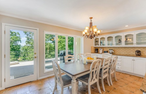 Cullman House | Yellowhammer Hill: 5 BR, 3.5 BA in Cullman, Sleeps 17