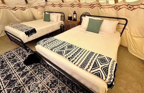 Gardiner Resort | Yellowstone Tipis