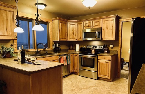 Yellowstone County House | Yellowstone Valley Overlook - 10 acres 5 minutes from Billings