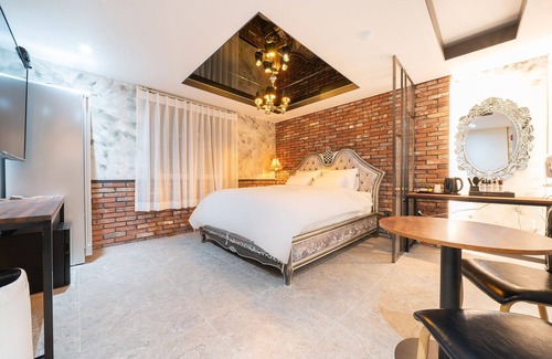 Yeongdong Hotel | Yeongdong The J