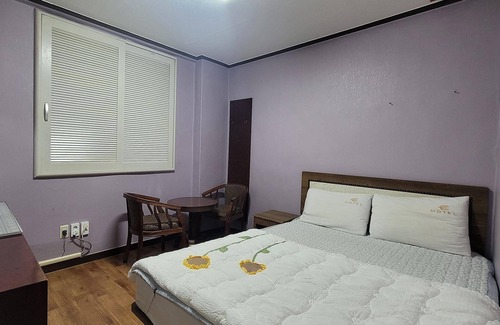 Yeongju Hotel | Yeongju E