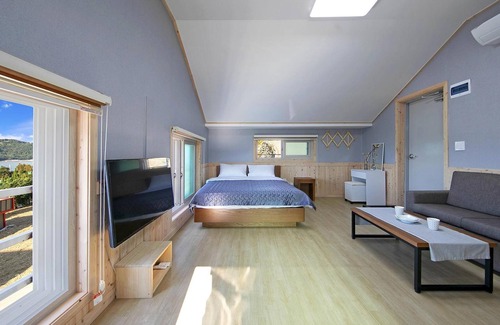 Songgo House | Yeosu Geumo Island Joy Pension