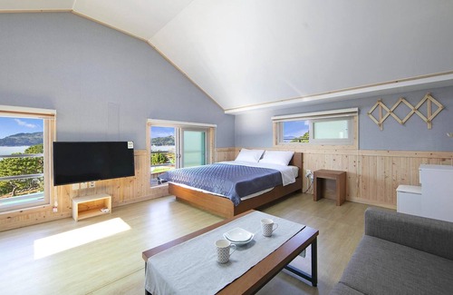 Songgo House | Yeosu Geumo Island Joy Pension