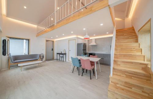 Yeosu House | Yeosu Yellow Sub Marine