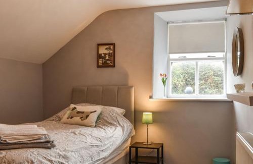 Holymoorside House | Yew Tree Cottage
