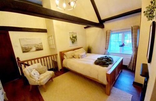 Strensall House | Yewtree Cottage