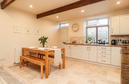 Laycock Cottage | Yippee Cottage