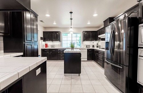 Oakhurst Villa | Yosemite & Bass Lake Sunset Villa w/View with Hot tub, Pool table, BBQ, Golfn