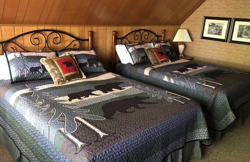 Fish Camp Cabin | Yosemite's Chalet In The Pines