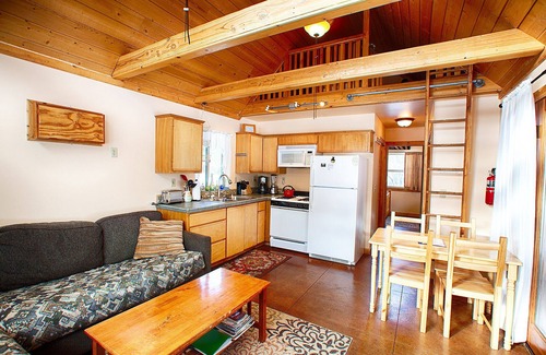 Foresta Cabin | Yosemite Hilltop Cabins, Lupin Cabin,15 min to the Valley floor, Wifi