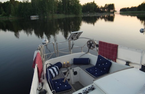 Sysma Boat Rental | You will always remember your night on this romantic 51 y.o. sailboat S/Y Dione.